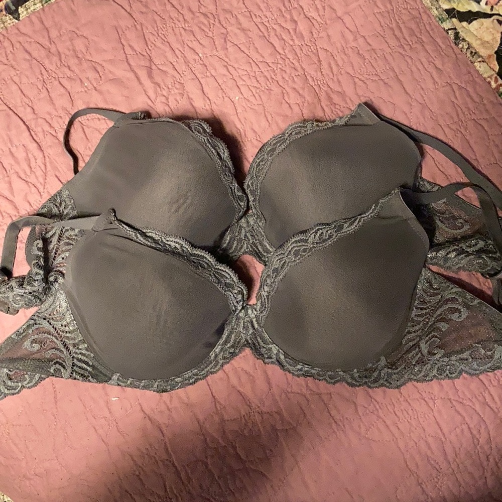 Natori Feathers 34DDD Grey Lot of 2